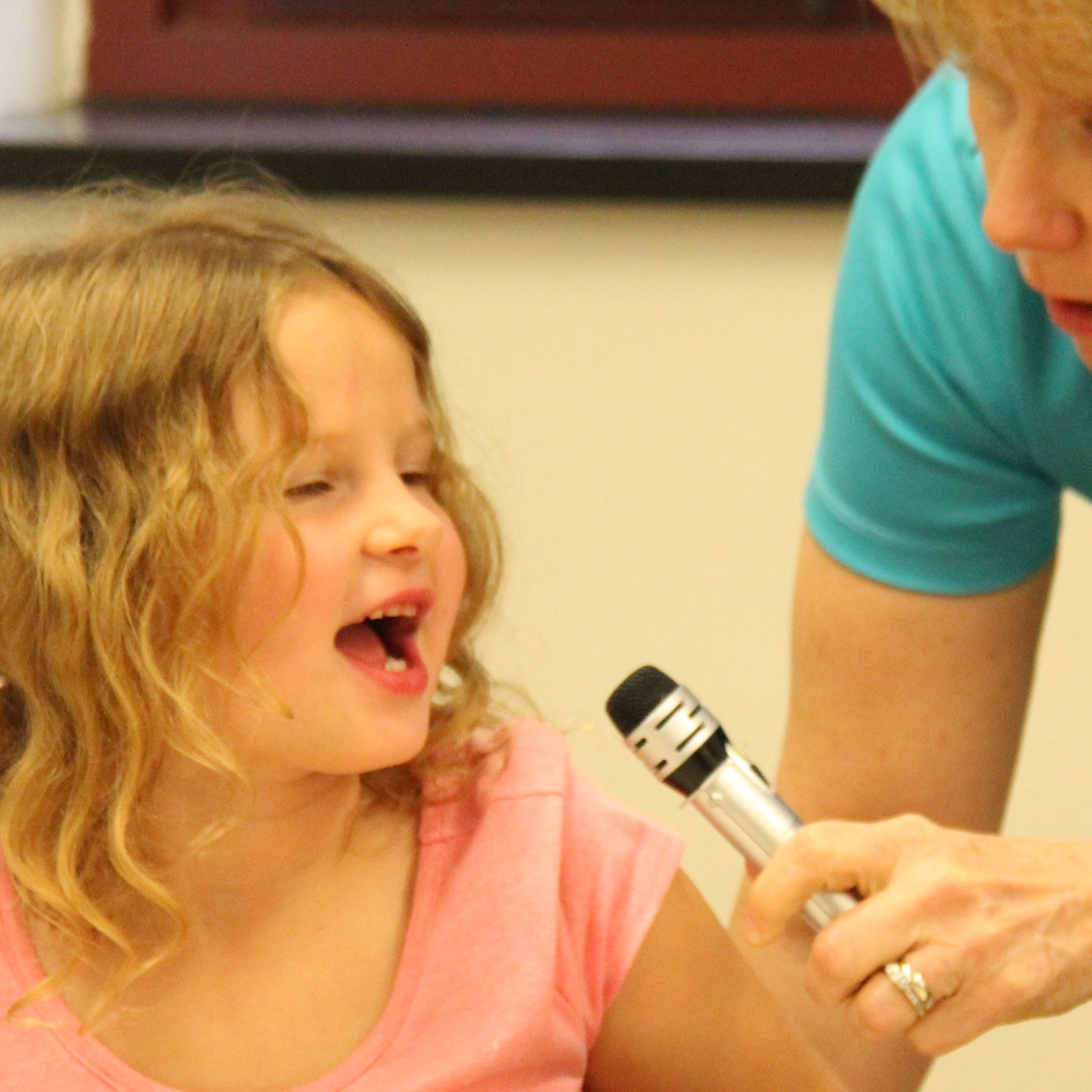 kid-talking-in-microphone
